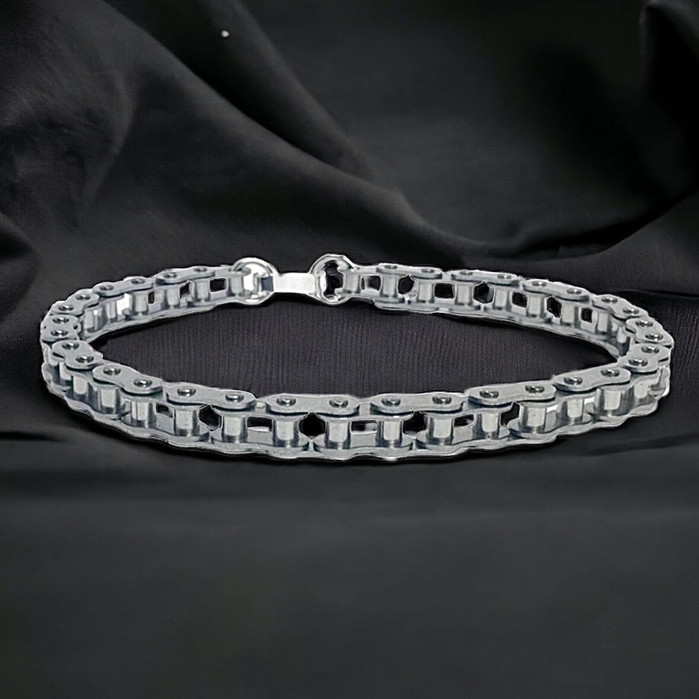 Unisex bicycle chain bracelet